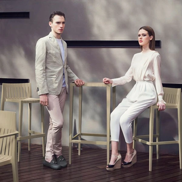 Set De 2 Tabourets Hauts + 1 Table Haute Spritz - Vondom – Image 3